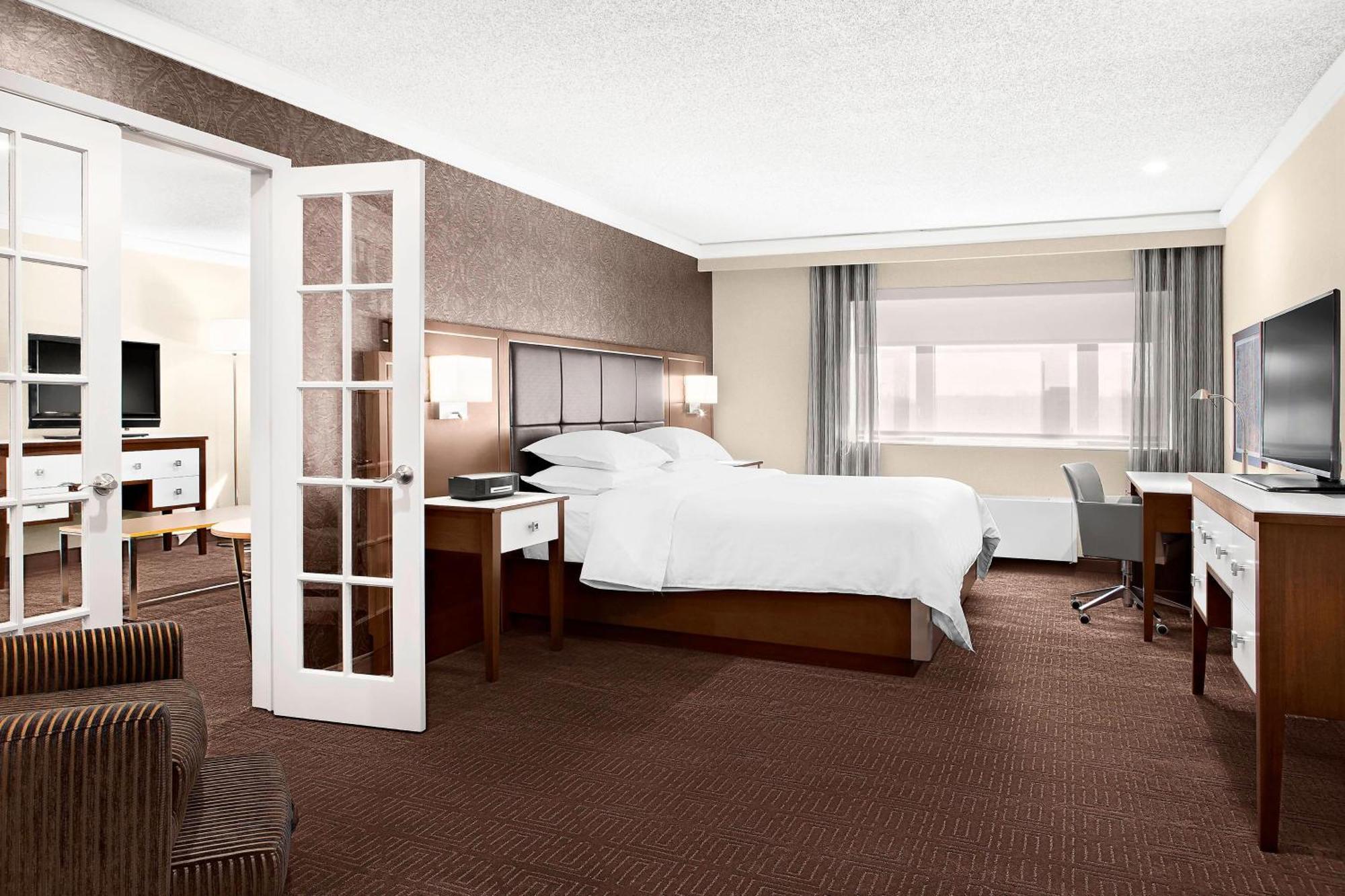 Sheraton Laval Hotel Esterno foto
